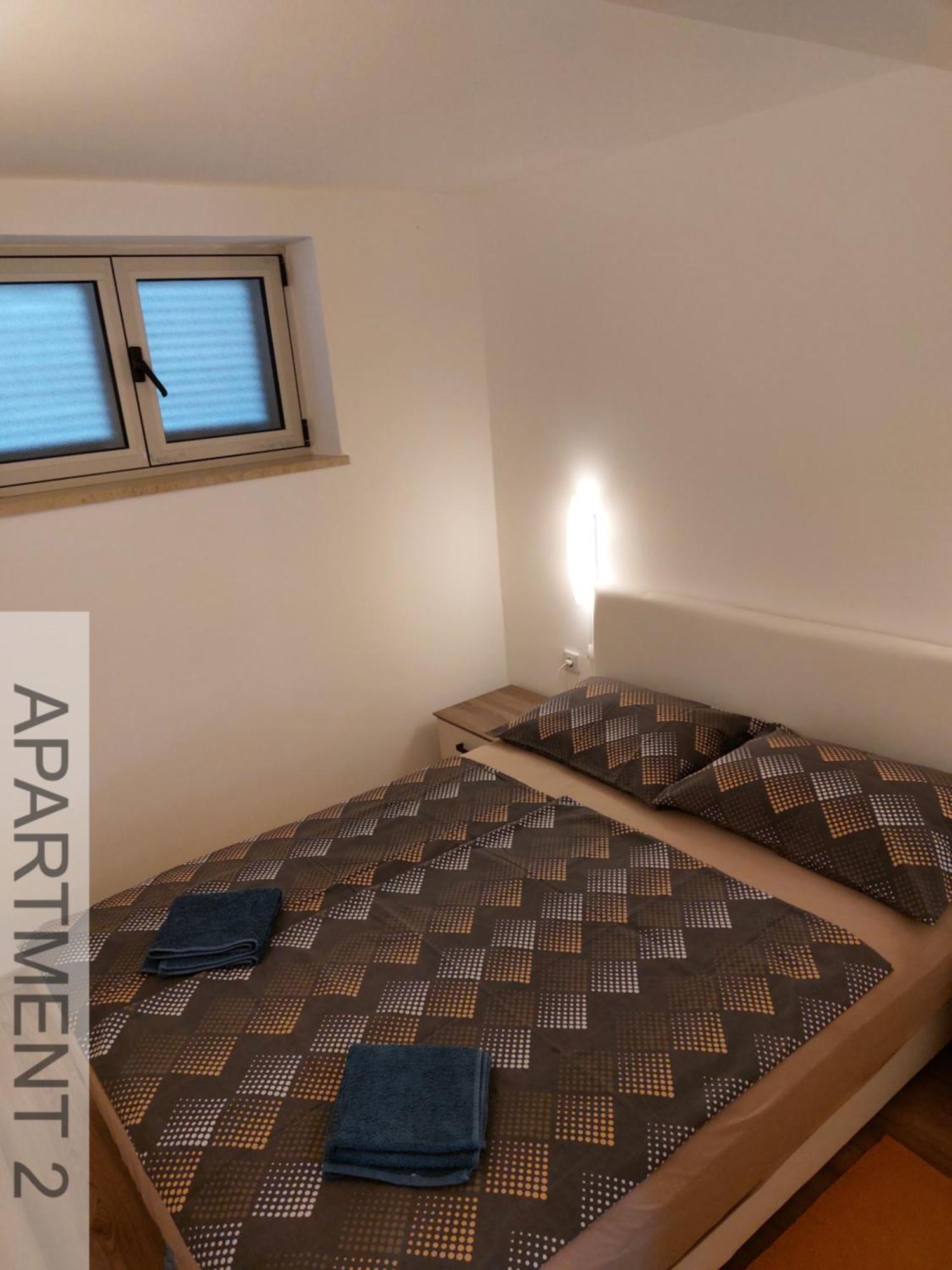 Apartmani Denis Стара Башка Экстерьер фото